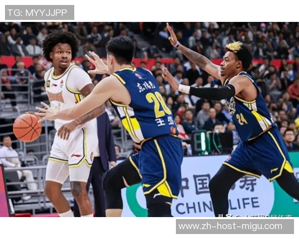 CBA激战广东队对决新疆队谁能在这场巅峰对决中笑到最后